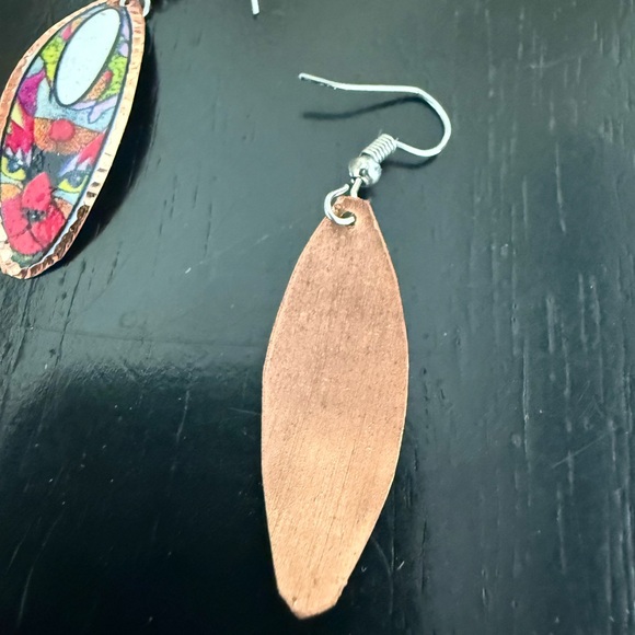 NWOT Abstract Egyptian Cat Earrings - Picture 3 of 3